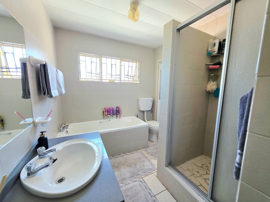 3 Bedroom Property for Sale in Arboretum Free State